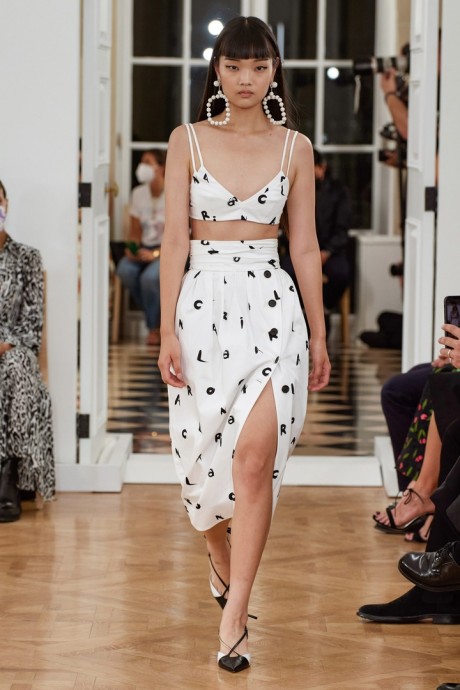 Коллекция Carolina Herrera Ready-To-Wear Весна-Лето 2022