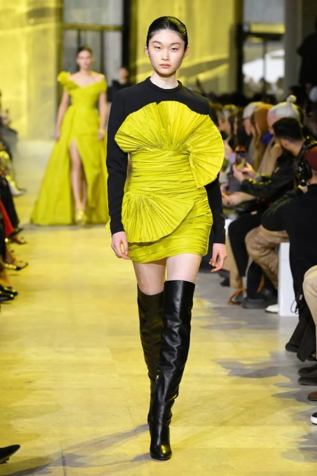 Коллекция Elie Saab Ready-To-Wear Осень-Зима 2023-2024 Коллекция Elie Saab Ready-To-Wear Осень-Зима 2023-2024