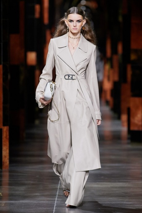 Коллекция Fendi Ready-To-Wear Весна-Лето 2022