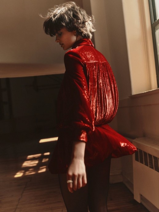 Тейлор Хилл (Taylor Hill) в фотосессии для журнала Harper’s Bazaar Greece Тейлор Хилл (Taylor Hill) в фотосессии для журнала Harper’s Bazaar Greece