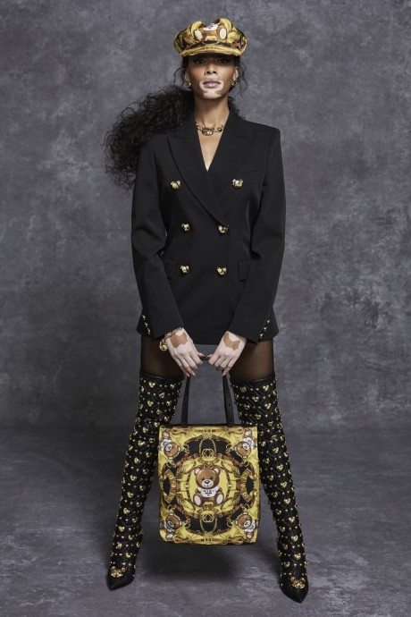 Коллекция Moschino Pre-Fall Осень-Зима 2021/2022