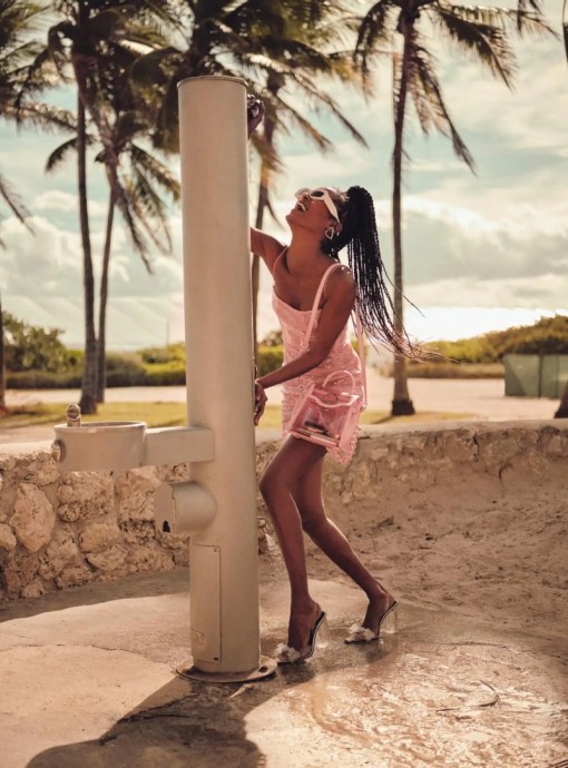 Малика Лубак (Malika Louback) в фотосессии для The Sunday Times Style (2024) Малика Лубак (Malika Louback) в фотосессии для The Sunday Times Style (2024)