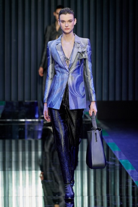 Коллекция Giorgio Armani Ready-To-Wear Осень-Зима 2022/2023 Коллекция Giorgio Armani Ready-To-Wear Осень-Зима 2022/2023
