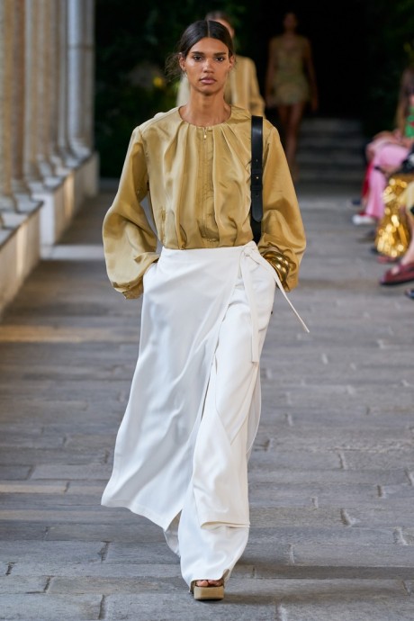 Коллекция Alberta Ferretti Ready-To-Wear Весна-Лето 2022 Коллекция Alberta Ferretti Ready-To-Wear Весна-Лето 2022