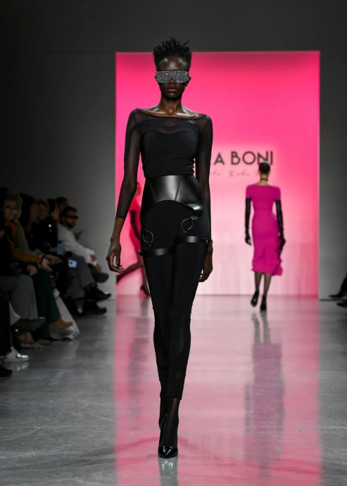 Коллекция Chiara Boni La Petite Robe Ready-To-Wear Осень-Зима 2023 Коллекция Chiara Boni La Petite Robe Ready-To-Wear Осень-Зима 2023