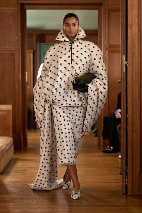 Коллекция Jacquemus Ready-To-Wear Весна-Лето 2025
