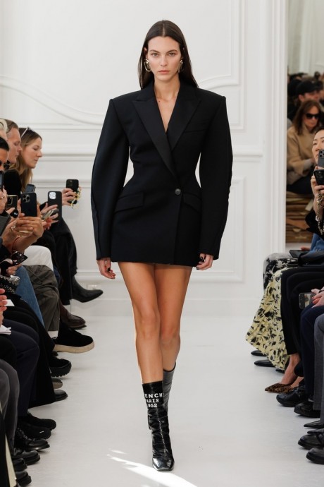 Givenchy осень/зима 2025-2026