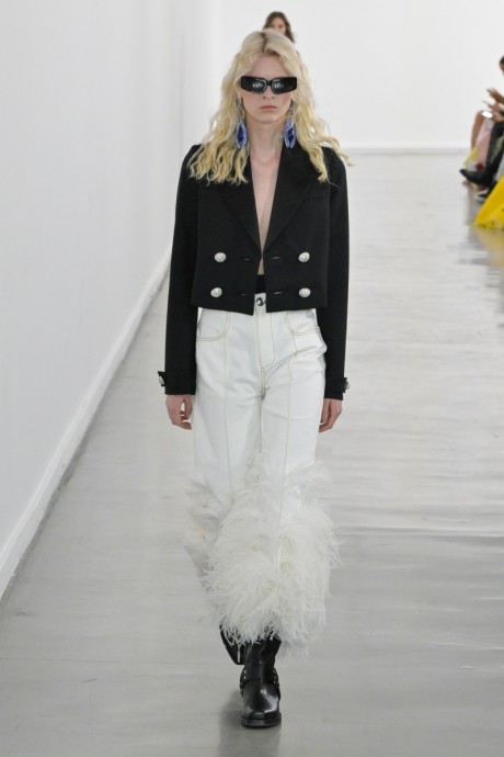 Коллекция Giambattista Valli Ready-To-Wear Осень-Зима 2023-2024 Коллекция Giambattista Valli Ready-To-Wear Осень-Зима 2023-2024