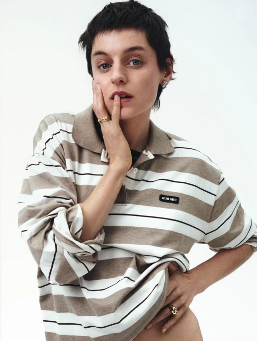 Эмма Коррин (Emma Corrin) в фотосессии для журнала Elle UK (2025) Эмма Коррин (Emma Corrin) в фотосессии для журнала Elle UK (2025)