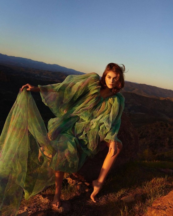 Кайя Гербер (Kaia Gerber) в фотосессии для журнала Vogue China Кайя Гербер (Kaia Gerber) в фотосессии для журнала Vogue China
