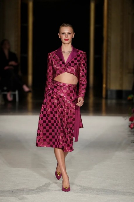 Коллекция Christian Siriano Ready-To-Wear Осень-Зима 2023 Коллекция Christian Siriano Ready-To-Wear Осень-Зима 2023