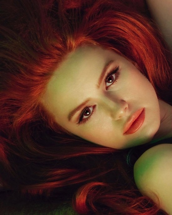 Мэделин Петш (Madelaine Petsch) в фотосессии для журнала Vogue Thailand (2023)