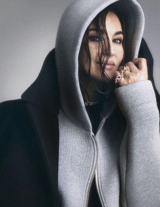 Моника Беллуччи (Monica Bellucci) в фотосессии для журнала Harper’s Bazaar Spain (2023) Моника Беллуччи (Monica Bellucci) в фотосессии для журнала Harper’s Bazaar Spain (2023)