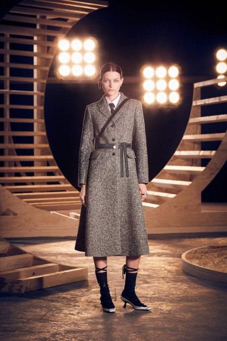 Коллекция Christian Dior Pre-Fall Осень-Зима 2022/2023