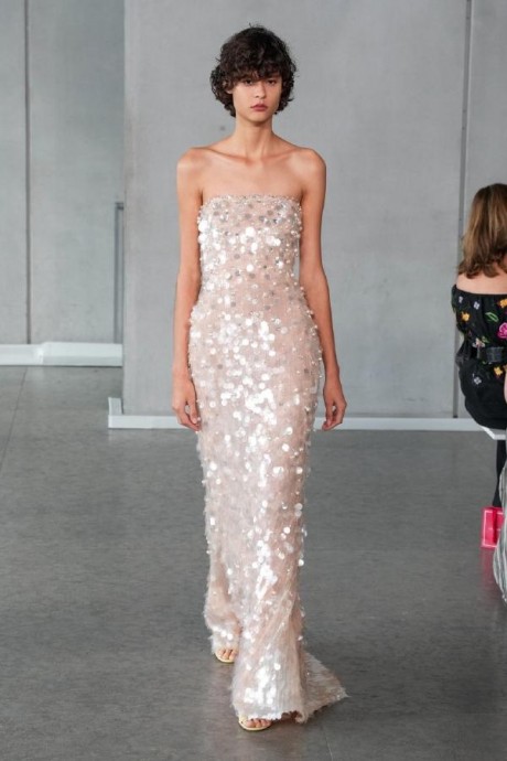 Коллекция Carolina Herrera Ready-To-Wear Весна-Лето 2024 Коллекция Carolina Herrera Ready-To-Wear Весна-Лето 2024