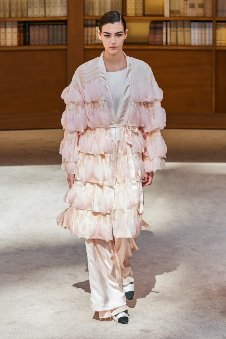 Модели коллекции Chanel Couture