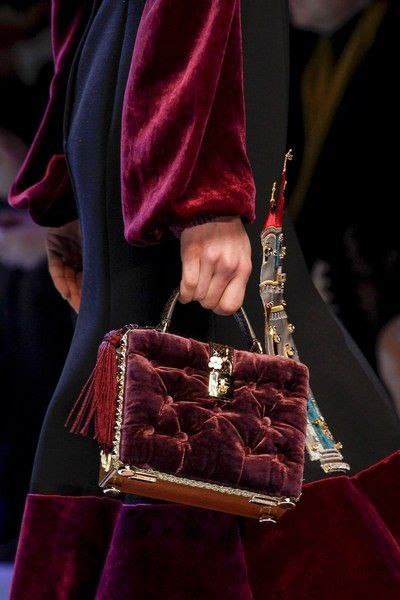 Look! Маленькие сумочки как произведение искусства! Look! Маленькие сумочки как произведение искусства!