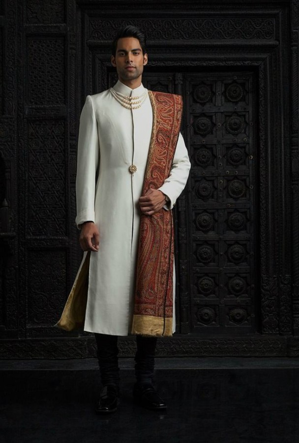 Современная индийская мужская мода от Tarun Tahiliani Современная индийская мужская мода от Tarun Tahiliani