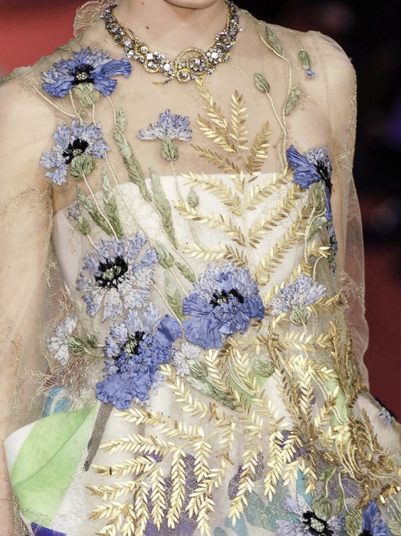 Christian Lacroix в деталях Christian Lacroix в деталях