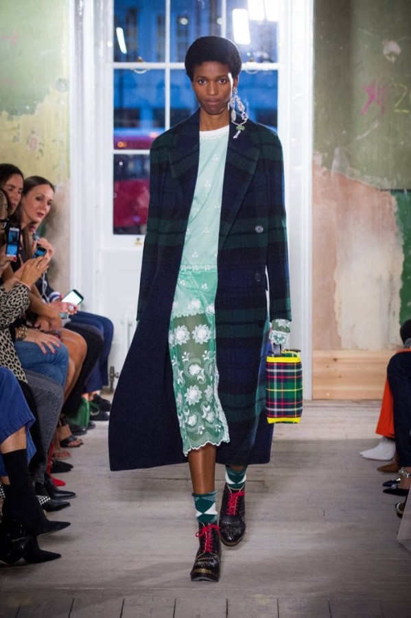 Burberry Fall-Winter 2017-2018 Burberry Fall-Winter 2017-2018