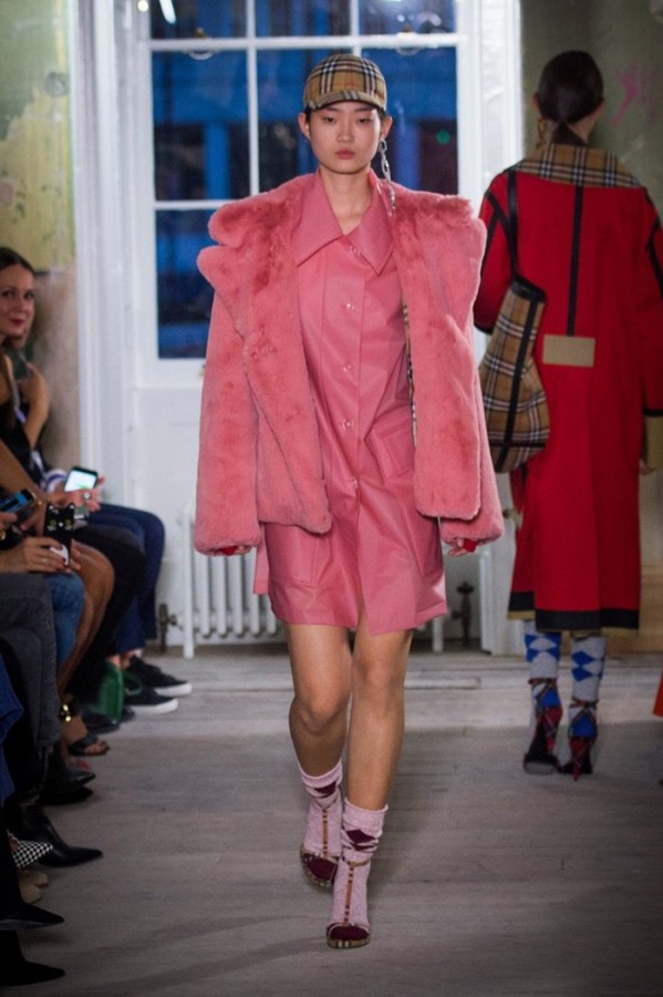 Burberry Fall-Winter 2017-2018 Burberry Fall-Winter 2017-2018