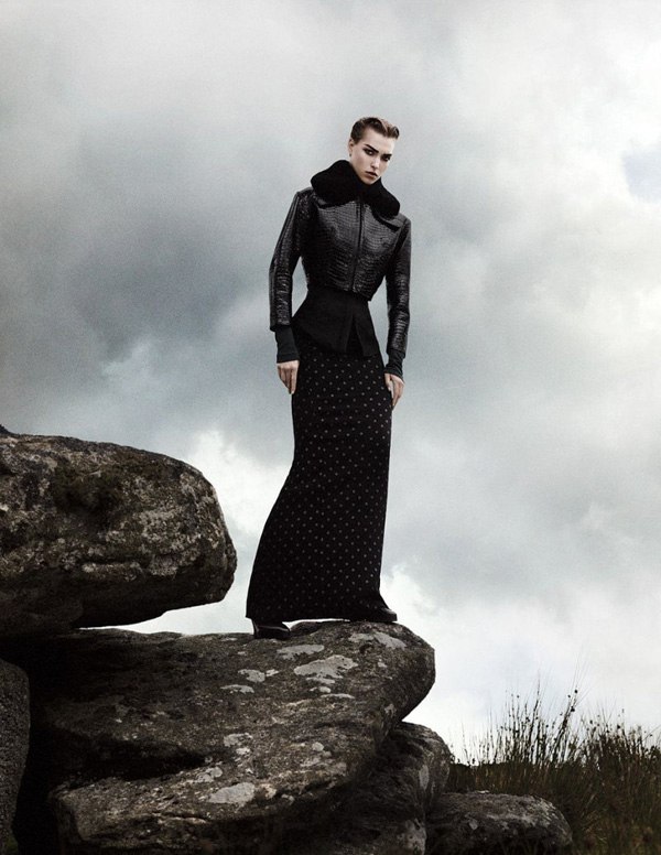Arizona Muse and Jeremy Irvine by David Sims Arizona Muse and Jeremy Irvine by David Sims