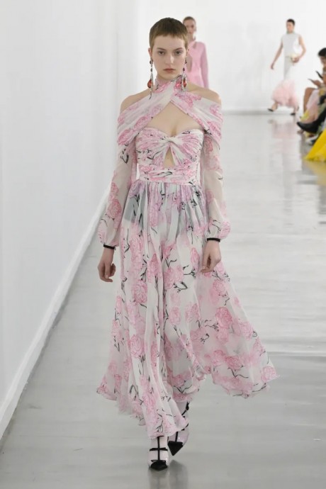 Коллекция Giambattista Valli Ready-To-Wear Осень-Зима 2023-2024