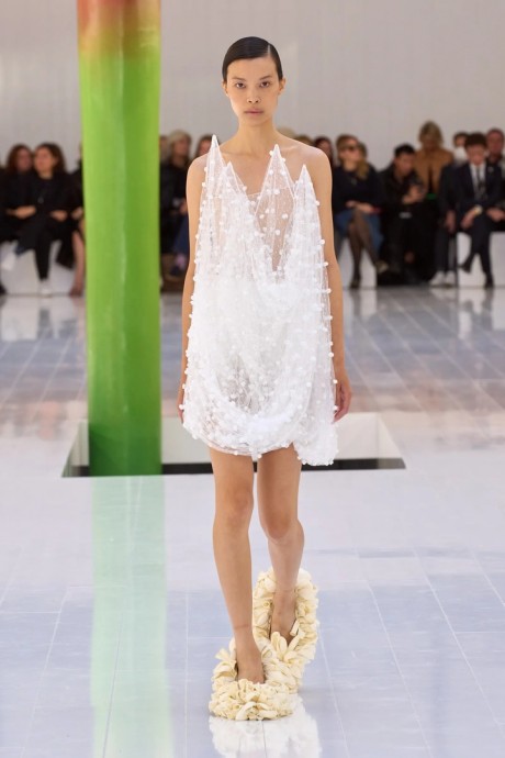 Коллекция Loewe Ready-To-Wear Весна-Лето 2023
