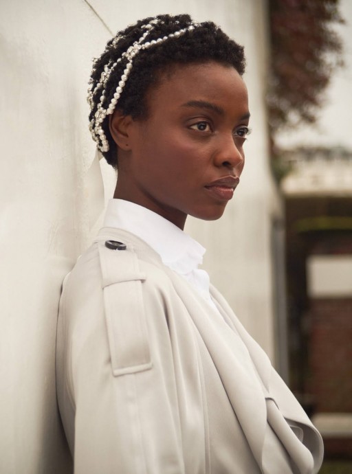 Модель Olamide Ogundele украсила страницы июньского Harper’s Bazaar UK