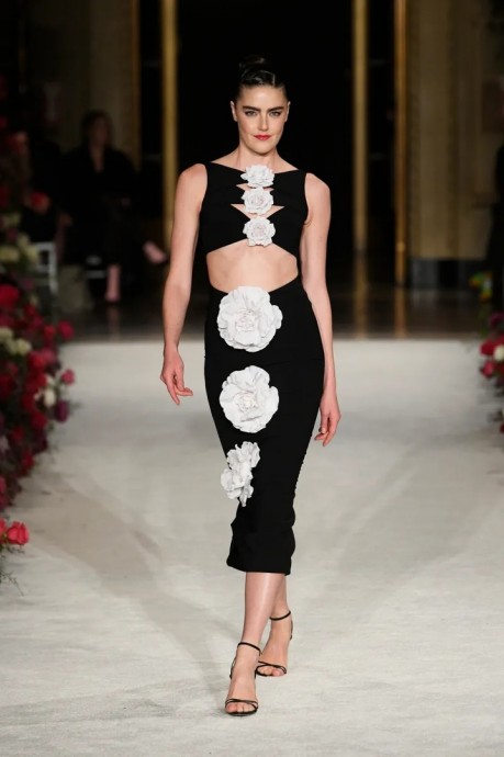 Коллекция Christian Siriano Ready-To-Wear Осень-Зима 2023 Коллекция Christian Siriano Ready-To-Wear Осень-Зима 2023