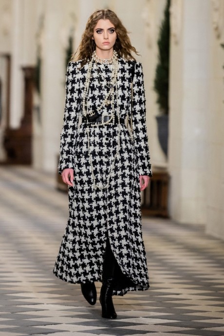 Коллекция Chanel Pre-Fall Осень-Зима 2021/2022