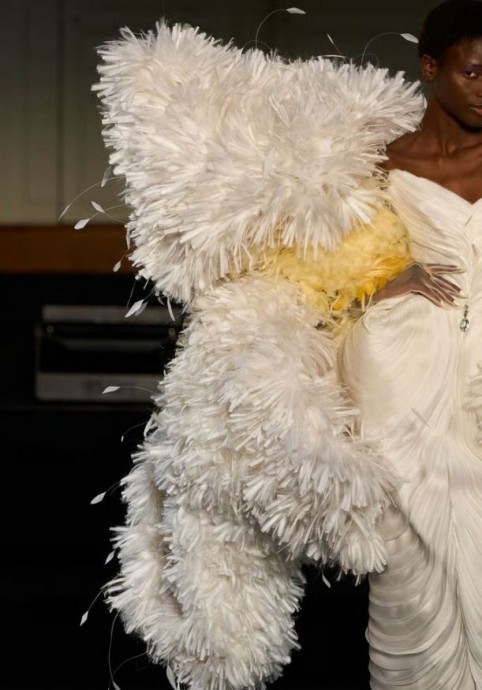 Cheney Chan Осень/Зима 2024/2025 Haute Couture Детали Cheney Chan Осень/Зима 2024/2025 Haute Couture Детали