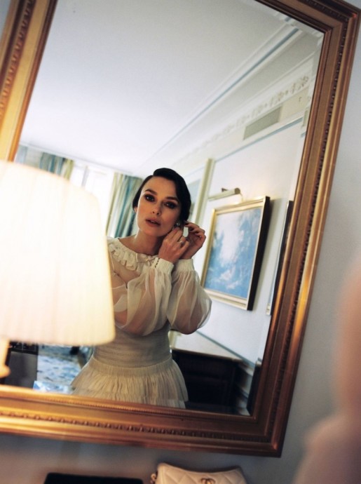 Кира Найтли (Keira Knightley) в фотосессии для журнала Vogue Singapore (2024) Кира Найтли (Keira Knightley) в фотосессии для журнала Vogue Singapore (2024)