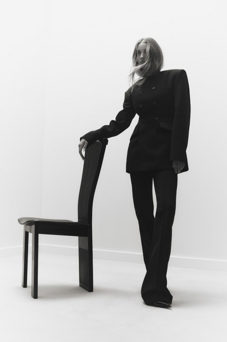 Роузи Хантингтон-Уайтли (Rosie Huntington-Whiteley) в фотосессии для журнала Porter Edit Роузи Хантингтон-Уайтли (Rosie Huntington-Whiteley) в фотосессии для журнала Porter Edit