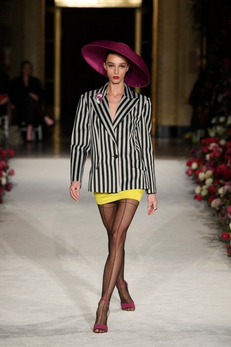 Коллекция Christian Siriano Ready-To-Wear Осень-Зима 2023 Коллекция Christian Siriano Ready-To-Wear Осень-Зима 2023