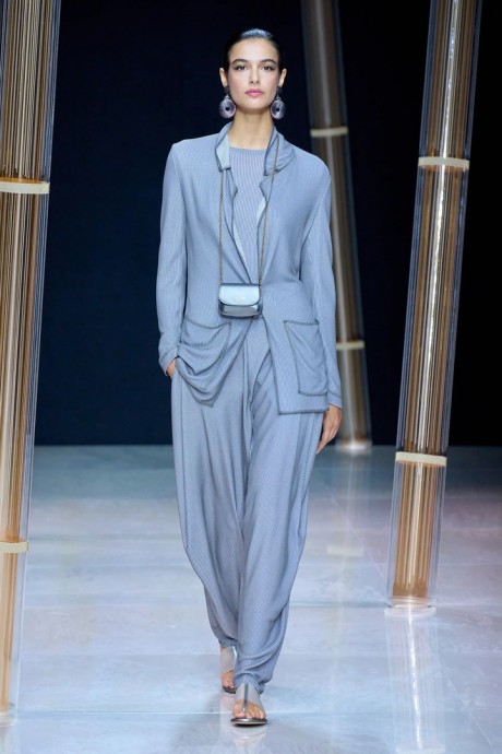 Коллекция Giorgio Armani Ready-To-Wear Весна-Лето 2023