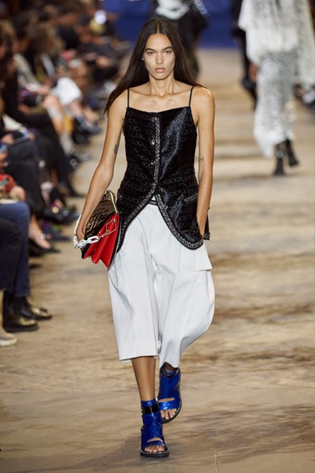 Коллекция Louis Vuitton Ready-To-Wear Весна-Лето 2022