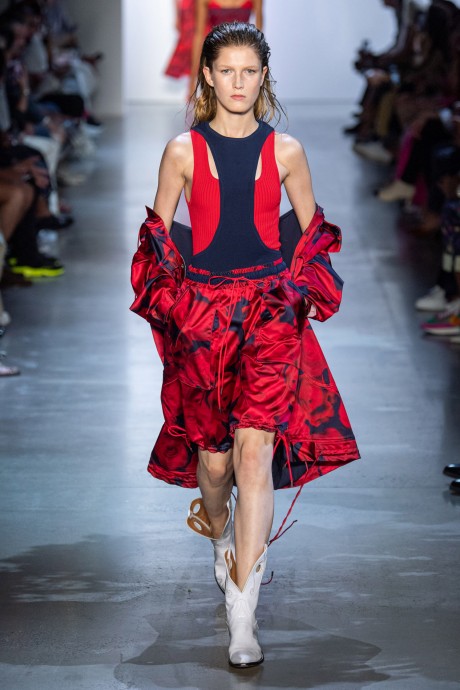 Модели коллекции Prabal Gurung