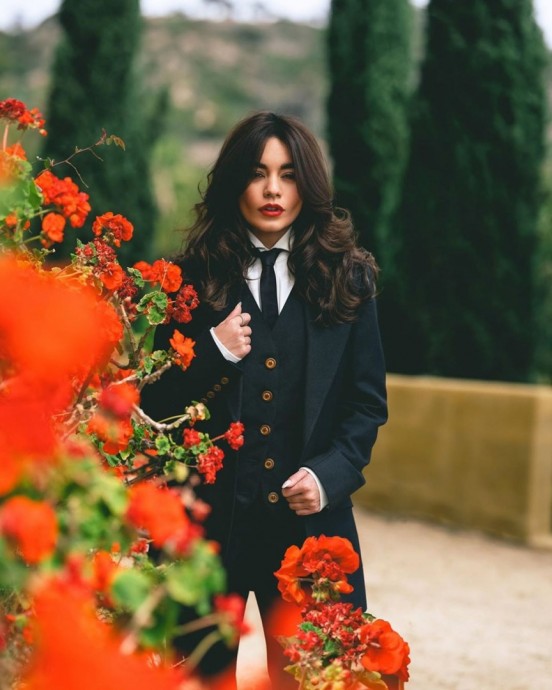 Ванесса Хадженс (Vanessa Hudgens) в фотосессии для журнала Harper’s Bazaar Malaysia Ванесса Хадженс (Vanessa Hudgens) в фотосессии для журнала Harper’s Bazaar Malaysia
