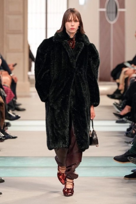 Коллекция Louis Vuitton Ready-To-Wear Осень-Зима 2025-2026 Коллекция Louis Vuitton Ready-To-Wear Осень-Зима 2025-2026