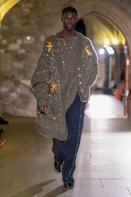 Шик, блеск, красота в новой осенней коллекции Mithridate 2024 Ready-to-Wear Шик, блеск, красота в новой осенней коллекции Mithridate 2024 Ready-to-Wear