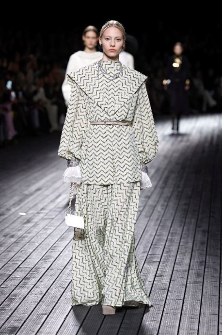 Коллекция Chanel Ready To Wear Fall Winter 2024 Paris