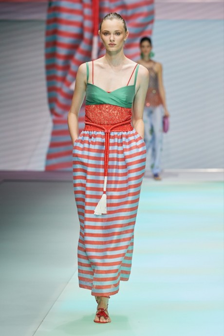 Коллекция Emporio Armani Ready-To-Wear Весна-Лето 2022 Коллекция Emporio Armani Ready-To-Wear Весна-Лето 2022