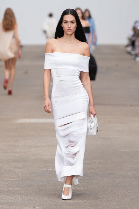Коллекция Stella McCartney Ready-To-Wear Весна-Лето 2025