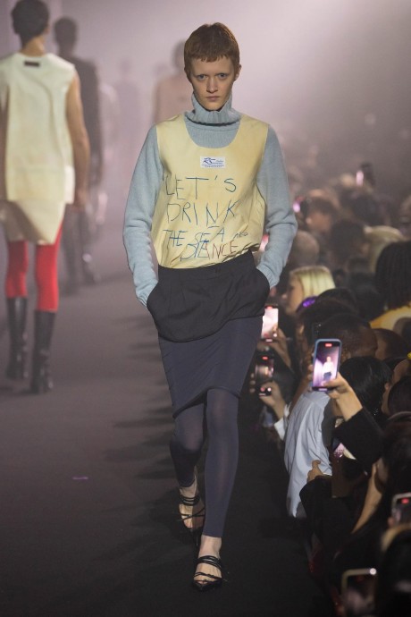 Весенняя коллекция Raf Simons 2023 ready-to-wear