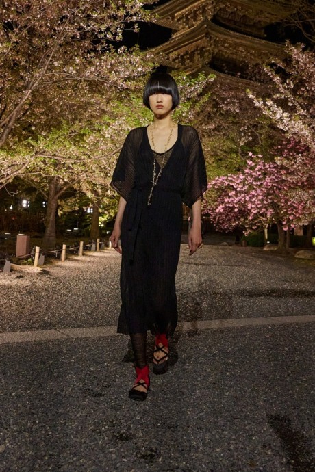 Dior осень/зима 2025-2026 фэшн-шоу в Киото