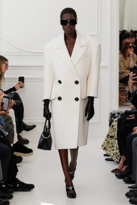 Коллекция Givenchy Ready-To-Wear Осень-Зима 2025-2026 Коллекция Givenchy Ready-To-Wear Осень-Зима 2025-2026