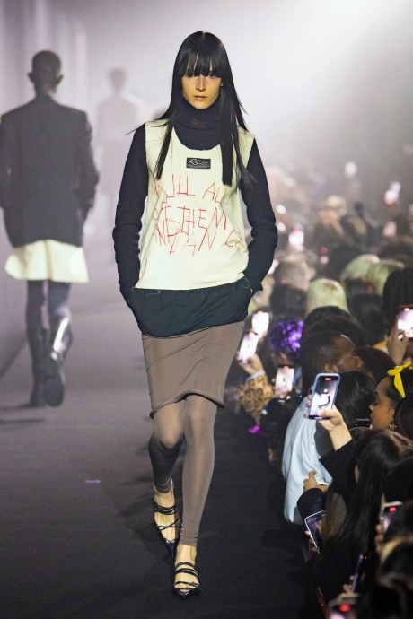Весенняя коллекция Raf Simons 2023 ready-to-wear