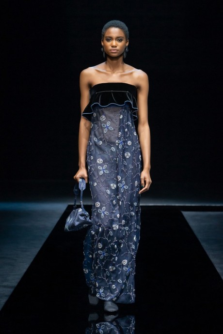 Коллекция Giorgio Armani Ready-To-Wear Осень-Зима 2021/2022 Коллекция Giorgio Armani Ready-To-Wear Осень-Зима 2021/2022