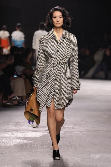 Коллекция Bottega Veneta Ready-To-Wear Весна-Лето 2025 Коллекция Bottega Veneta Ready-To-Wear Весна-Лето 2025